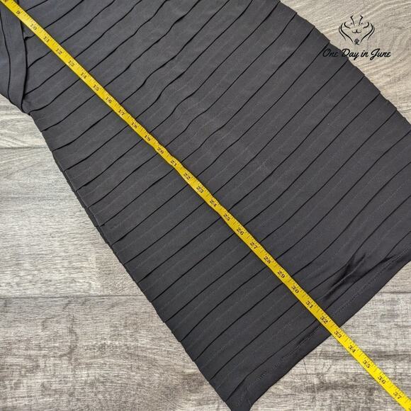 London Times Short Sleeve Bodycon Mini Dress Size 4 - Picture 4 of 5